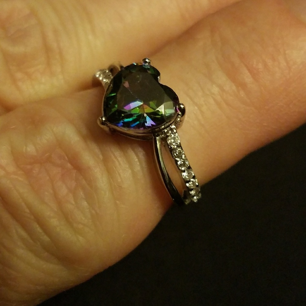 Heart shape rainbow ring - Picture 2 of 5